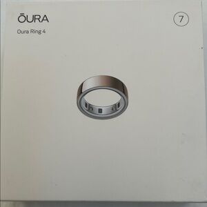 Oura Ring 4 in in Rose Gold